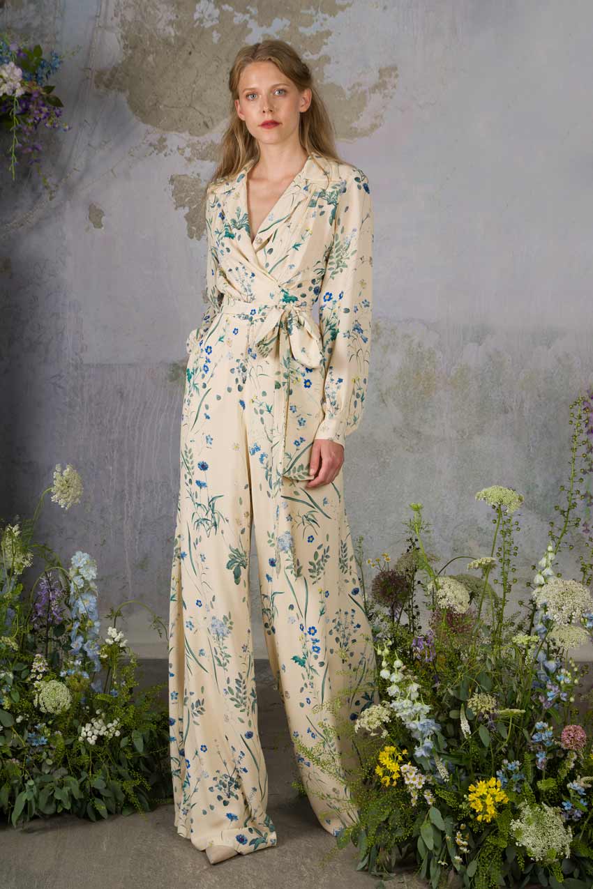 Tuta in crepe con stampa floreale e cintura