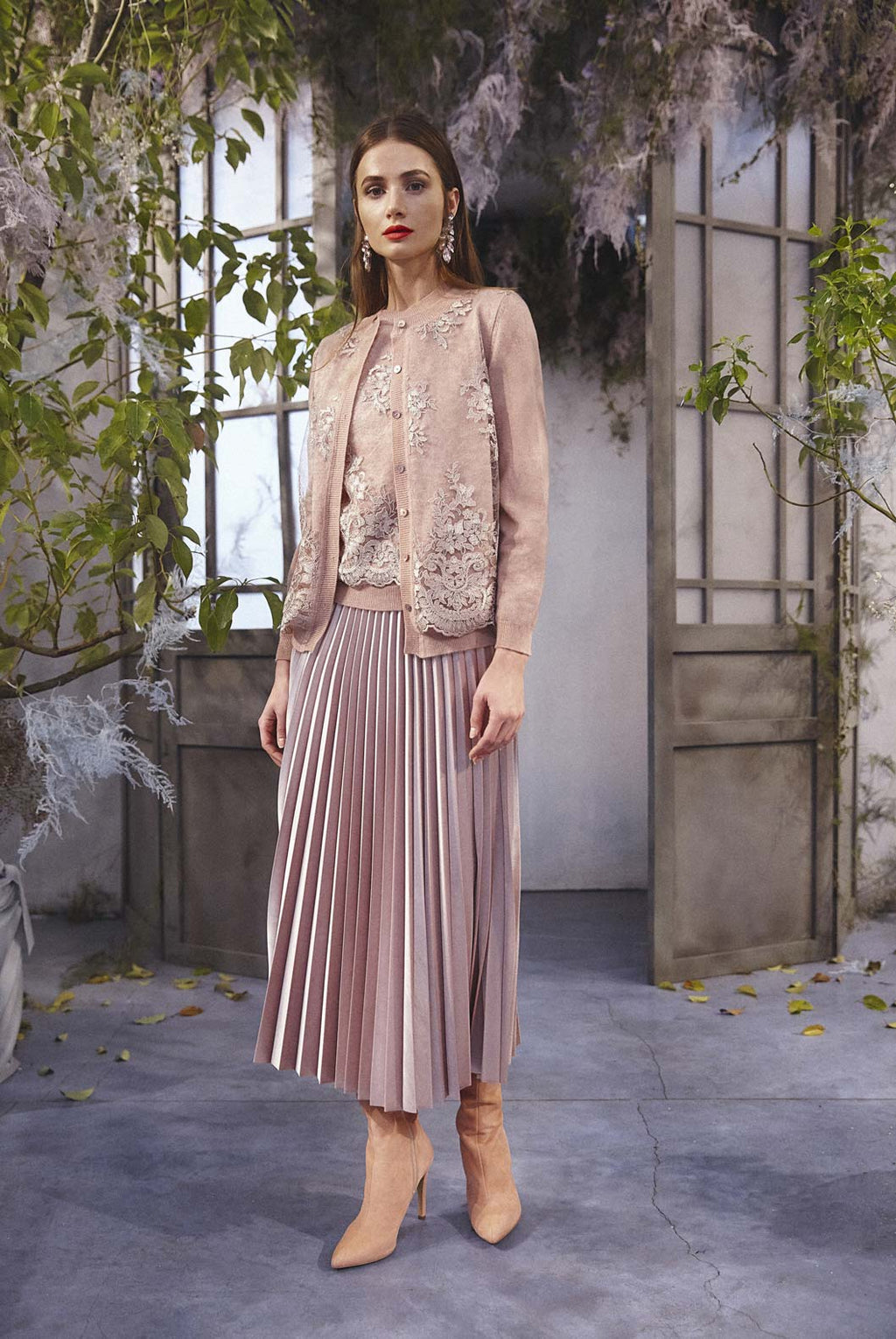 Cardigan in Lana Ricamata