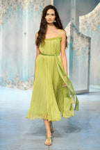 Vestito plissettato verde lime con cintura
