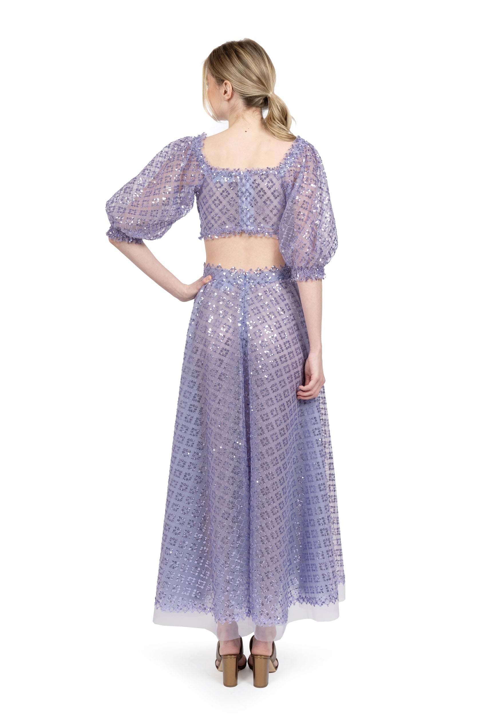Top corto in tulle ricamato con gelsomino e paillettes