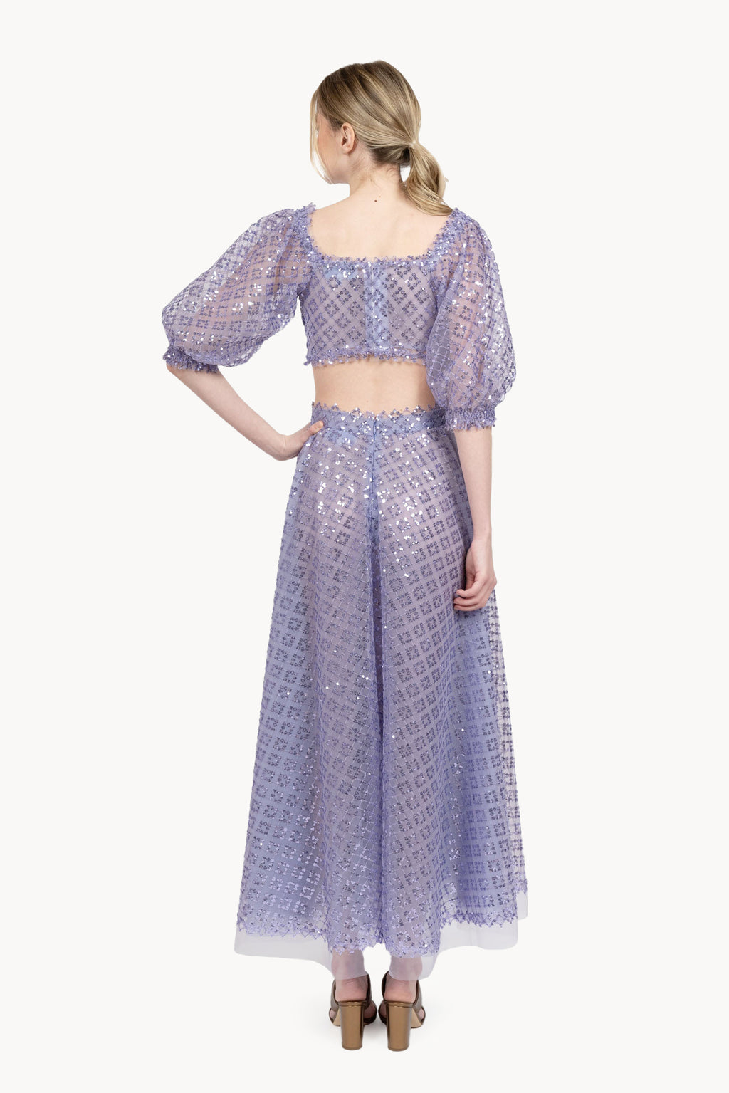 Top corto in tulle ricamato con gelsomino e paillettes