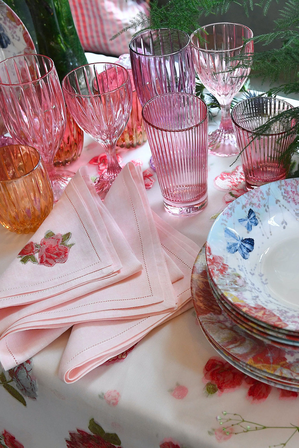 Set rosa di due bicchieri d'acqua Isis