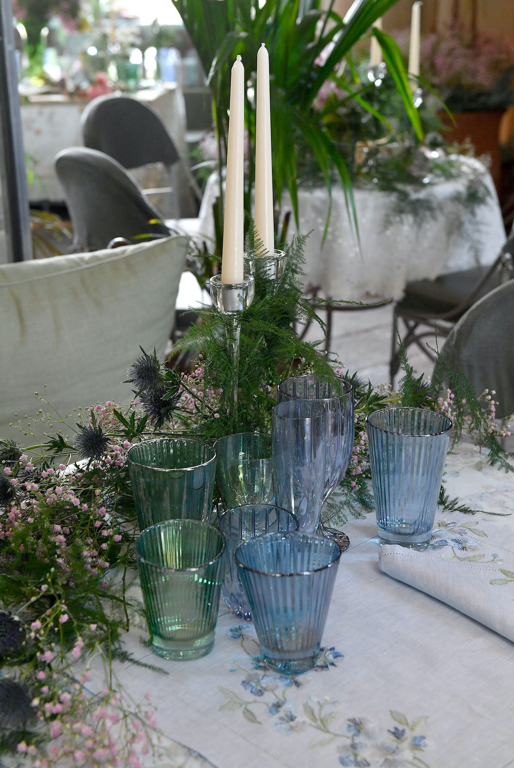 Set verde di due bicchieri d'acqua Isis