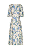 Abito dritto in jacquard con fiori selvatici