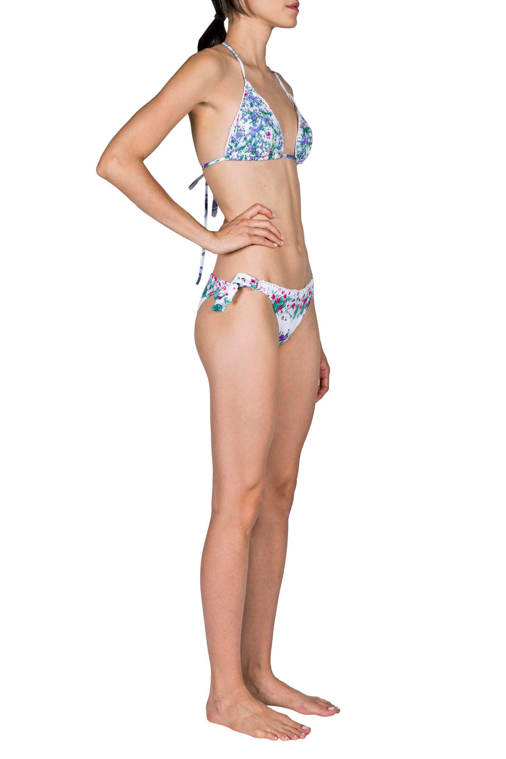 Bikini a triangolo e slip
