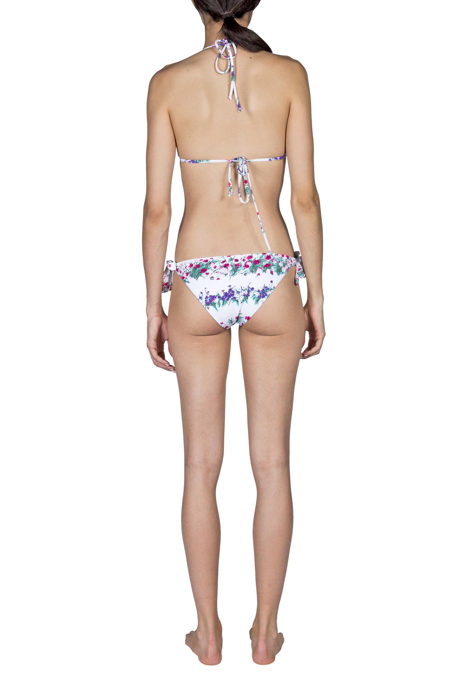 Bikini a triangolo e slip