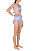 Bikini a fascia e slip a vita alta con rose lilla