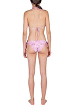 Bikini a triangolo e slip con rose rosa