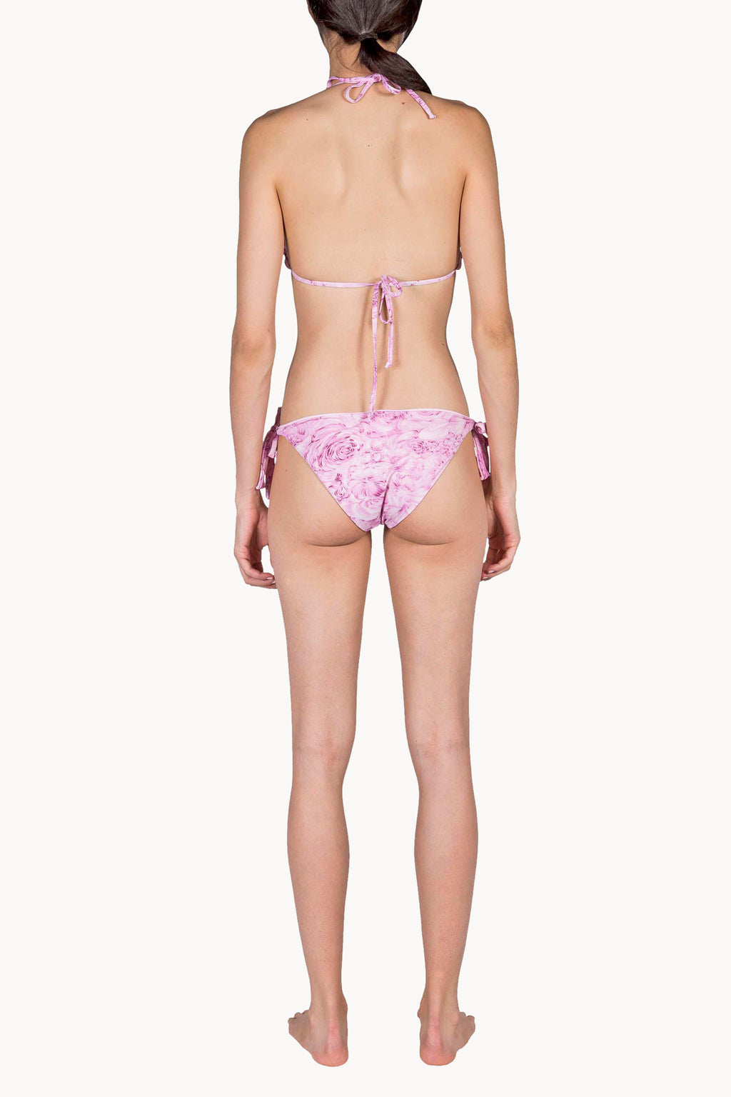 Bikini a triangolo e slip con rose rosa
