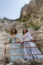 Abito ricamato in tulle