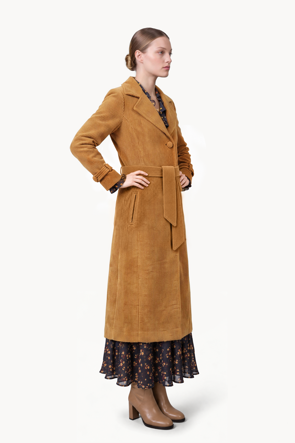 Long corduroy coat with sash