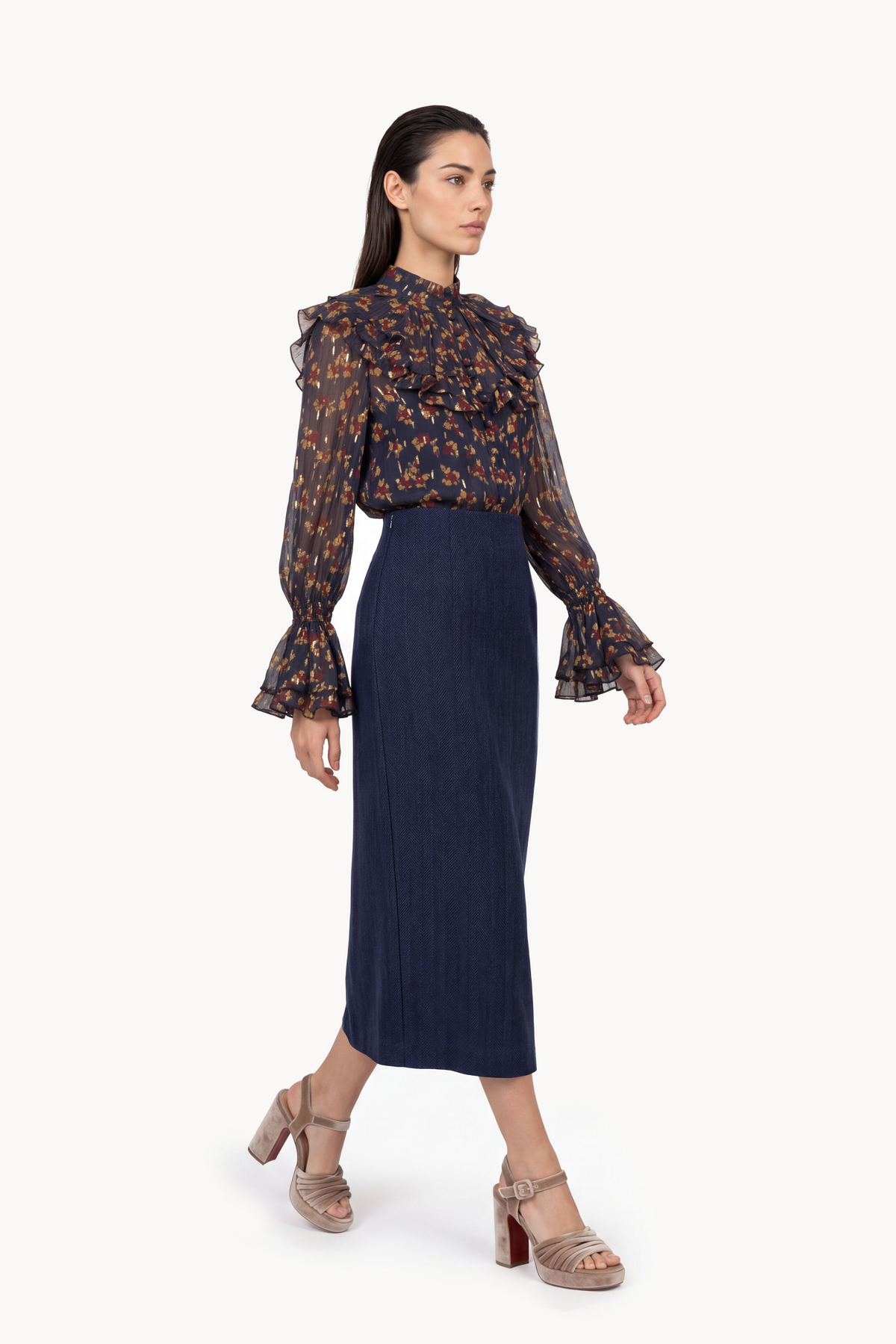 Midi skirt with slit in herringbone fustian