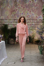Dolcevita in jersey crema stampato con rose selvatiche