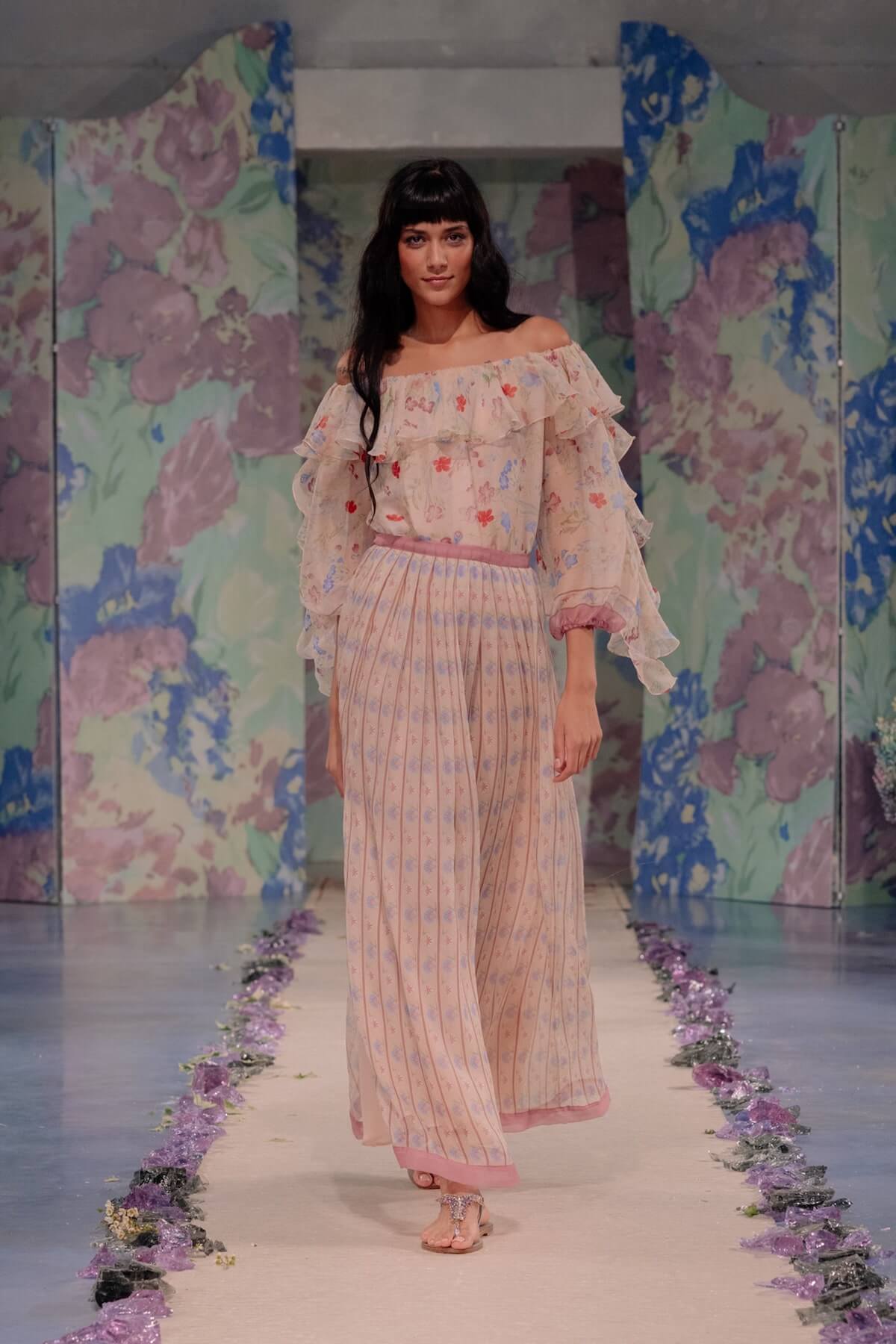 Chiffon Printed Blouse With Volants in Gilly Flowers