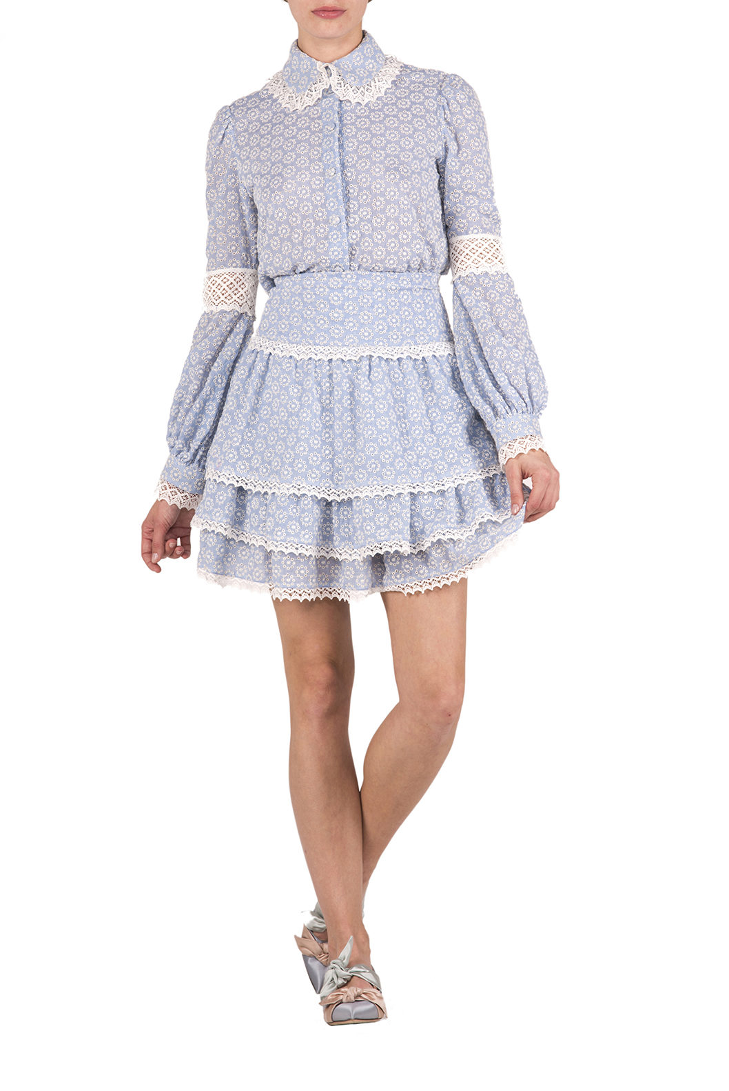 Blusa in cotone con occhielli e pizzi