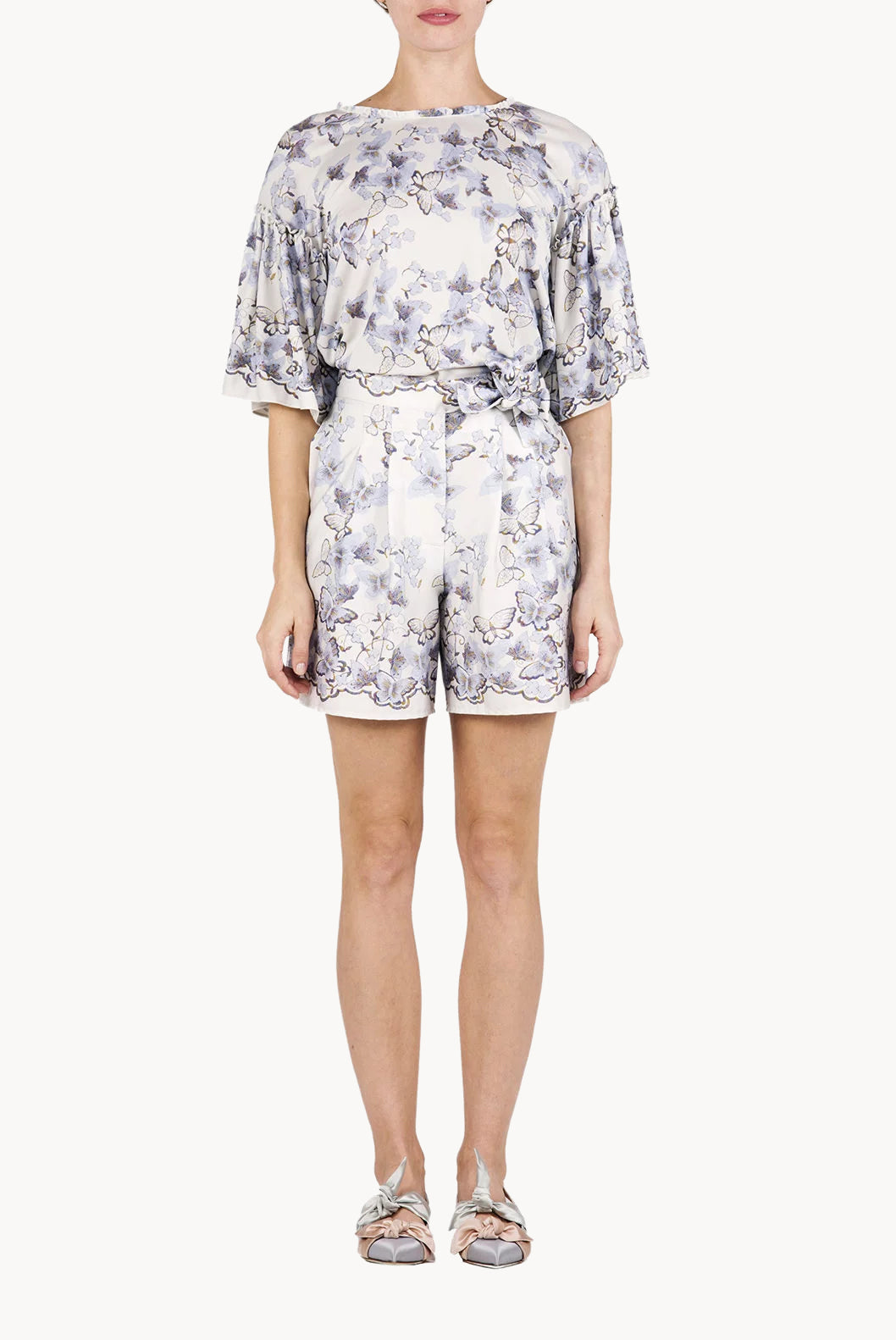 Shorts in popeline stampati con farfalle