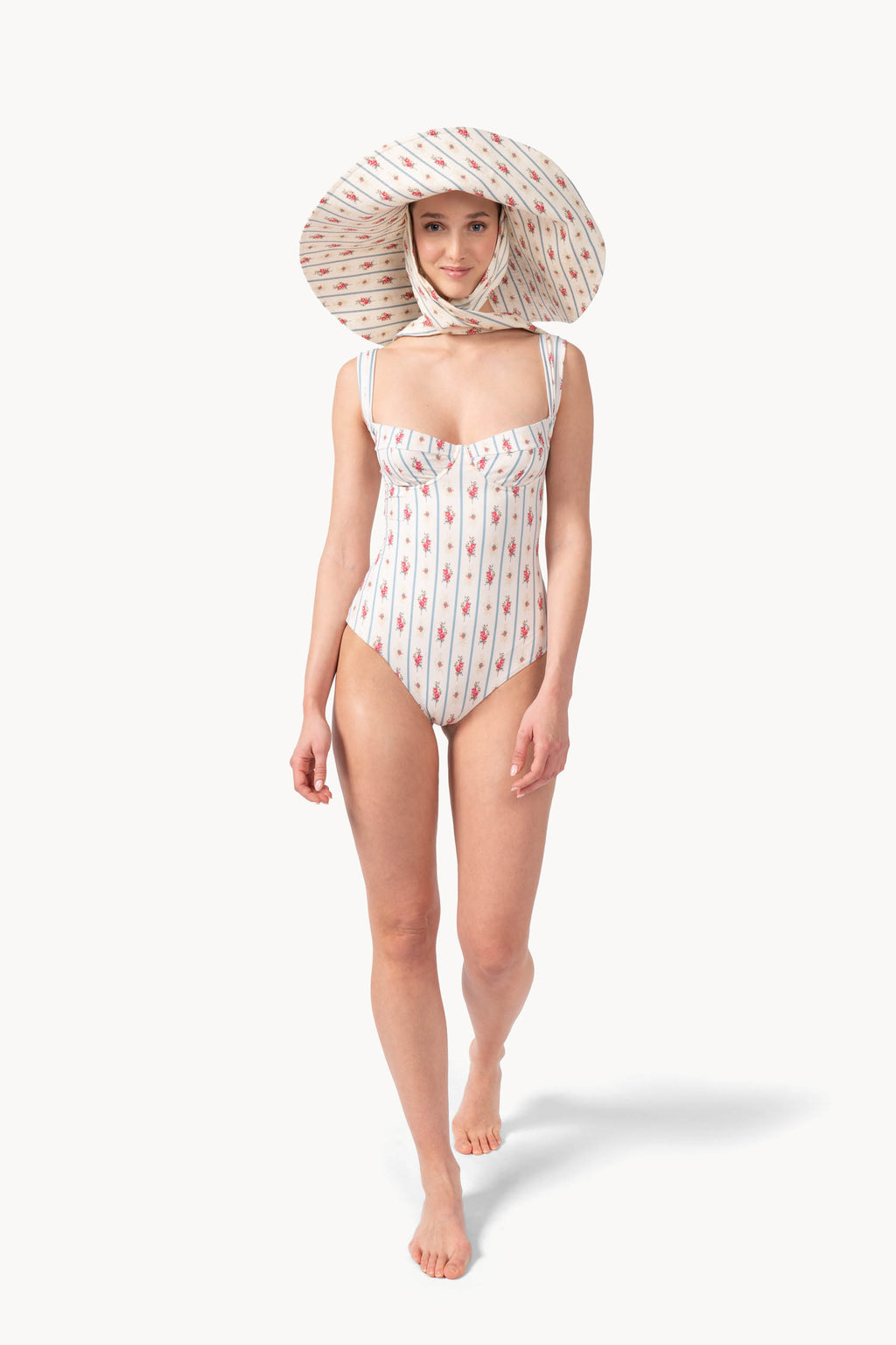 Costume intero con fantasia floreale e a righe