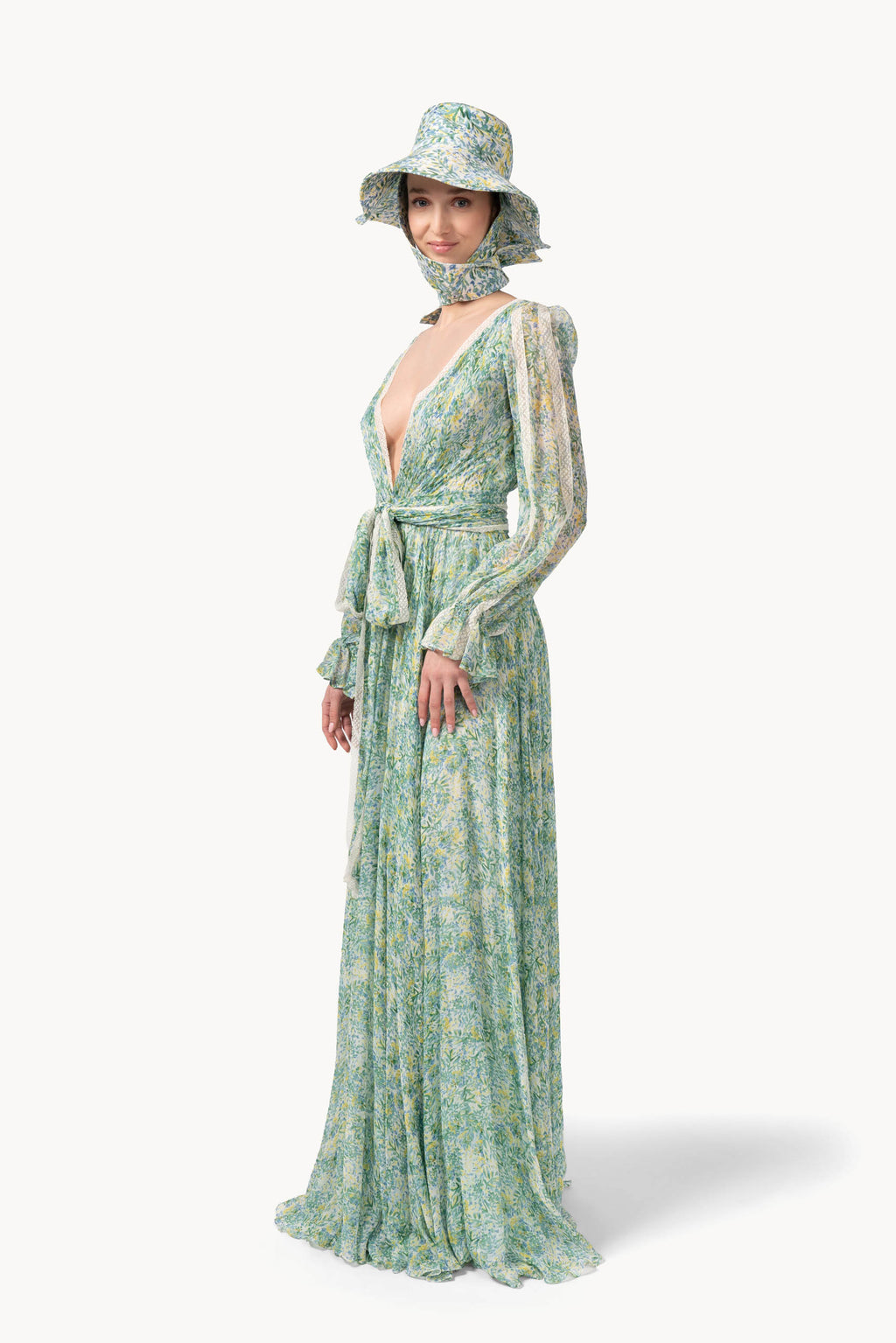 Abito lungo in chiffon stampato con inserti in pizzo