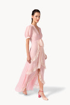 Abito in chiffon con volant