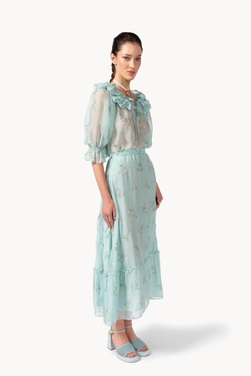 Gonna in chiffon ricamata con orlo a volant