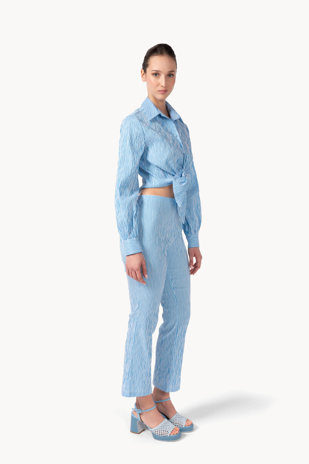 Camicia a righe in cotone elasticizzato con fiocco