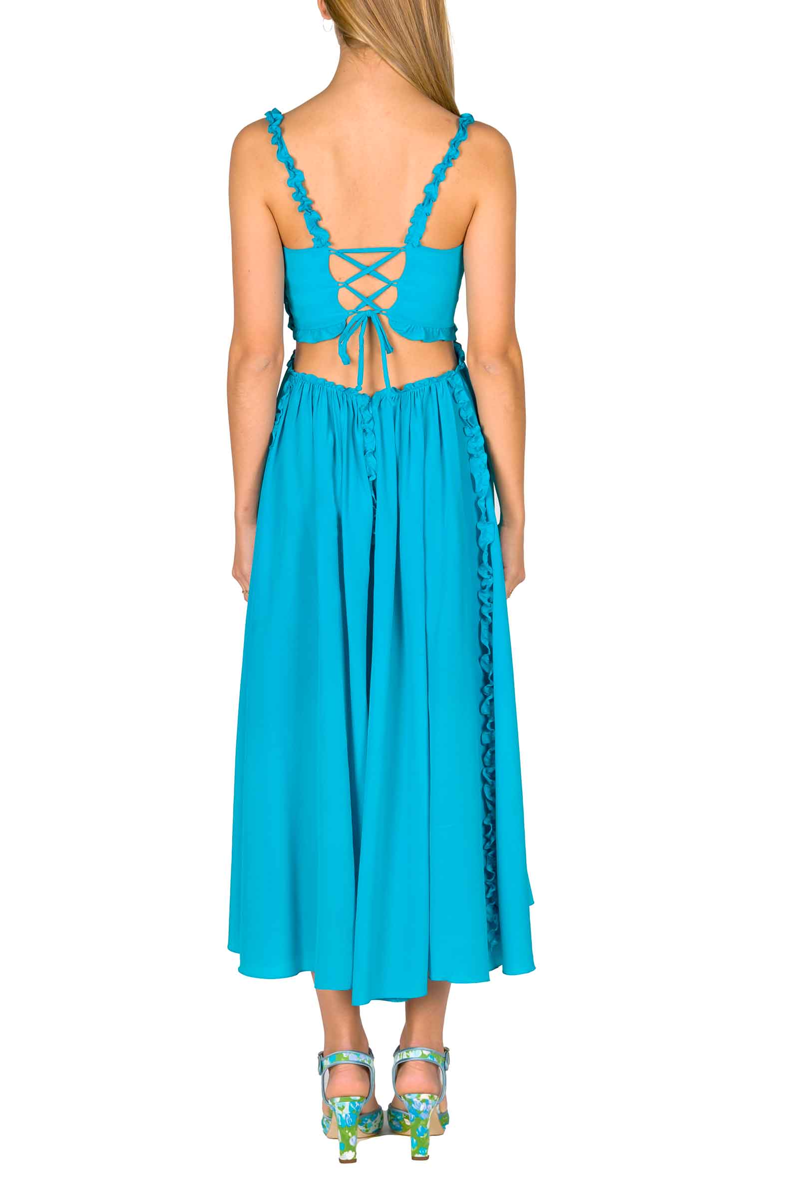 Vestito in seta turchese con dettagli arricciati