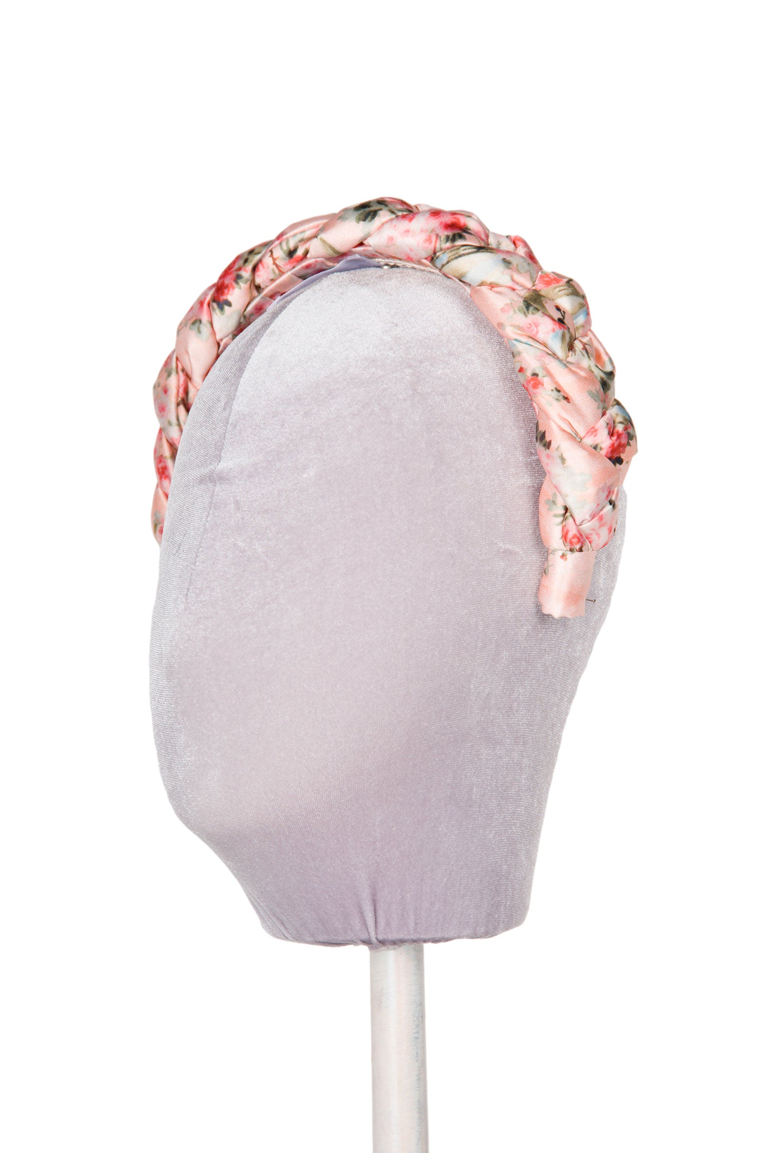Fascia per capelli intrecciata con boccioli di rosa in raso lucido rosa