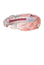 Fascia per capelli intrecciata con boccioli di rosa in velluto rosa