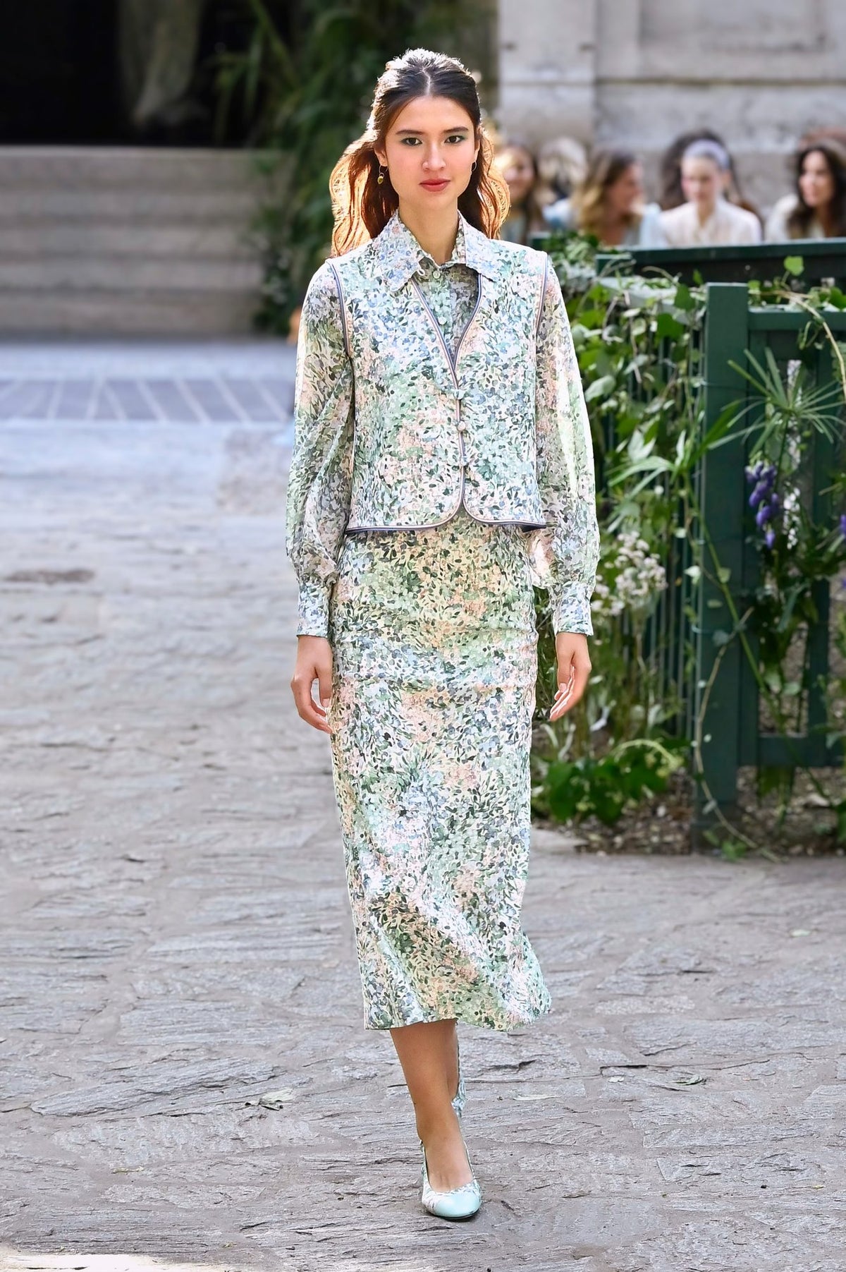 Look 2