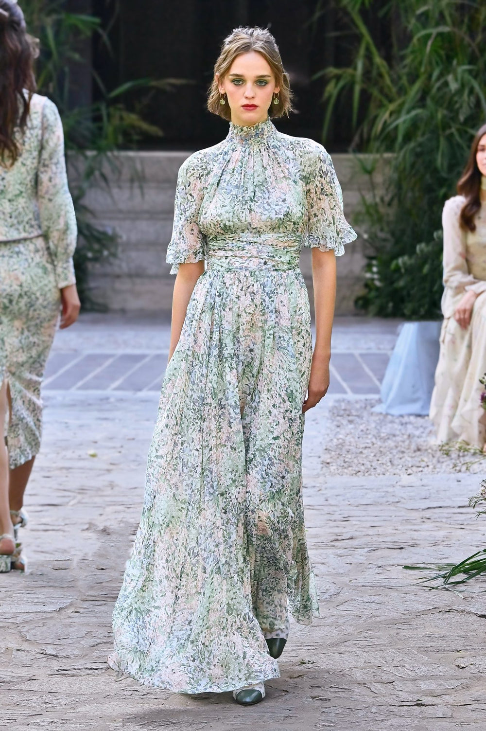 Look 3