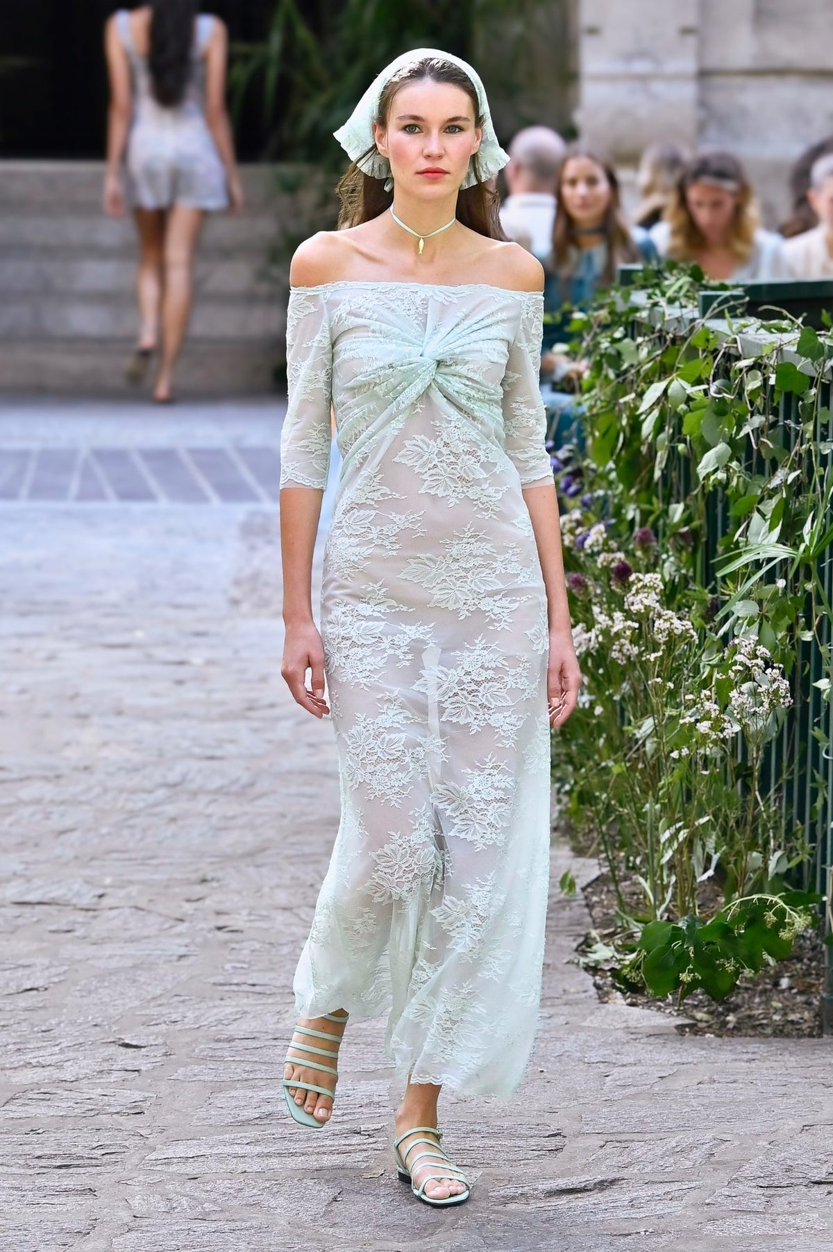 Look 5