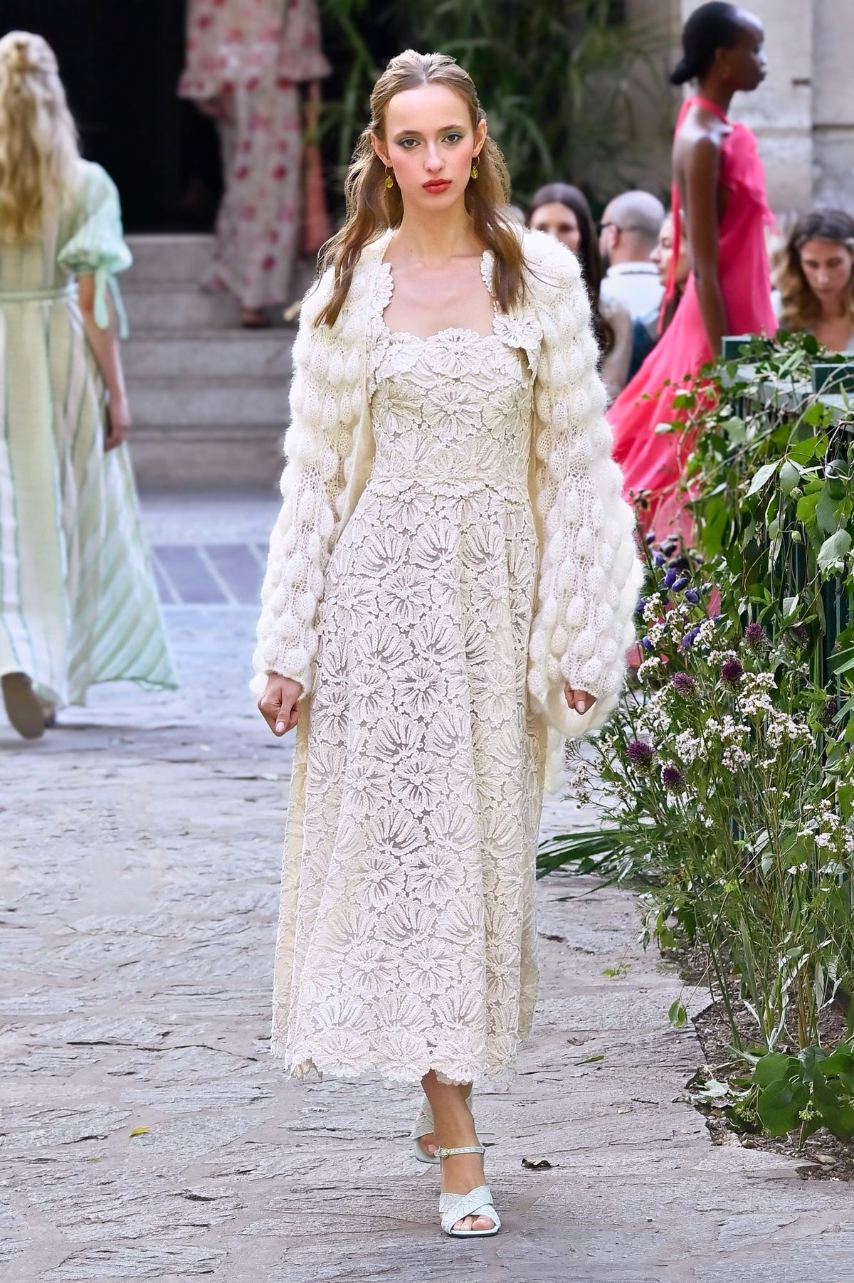 Look 14
