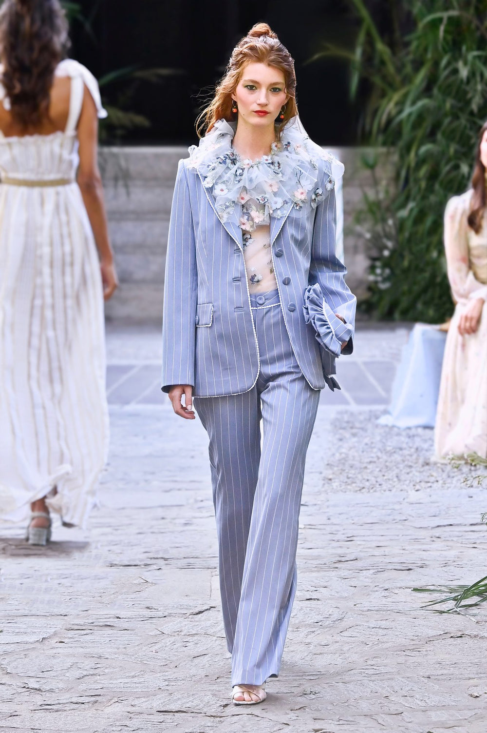 Look 17