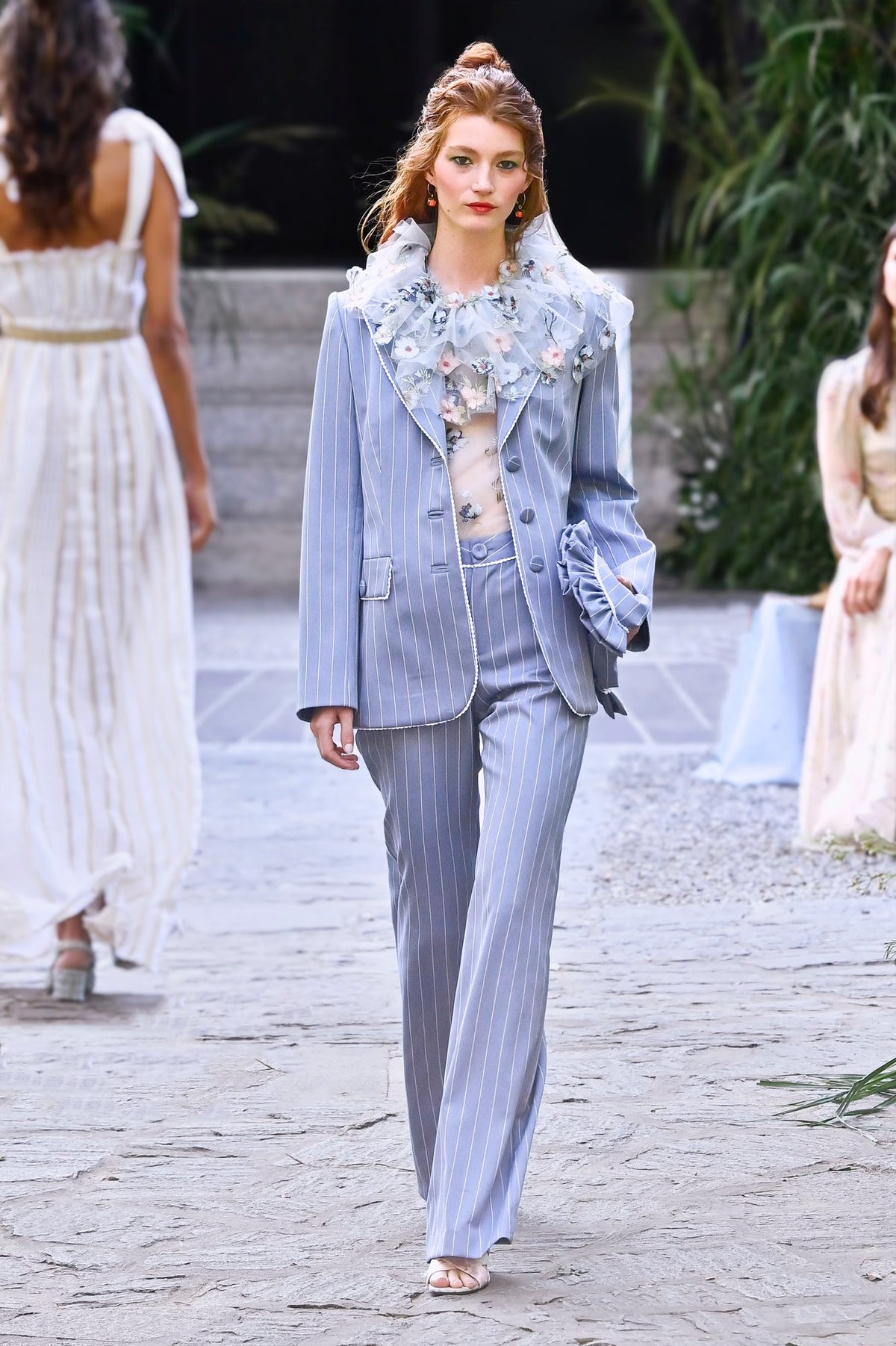 Look 17