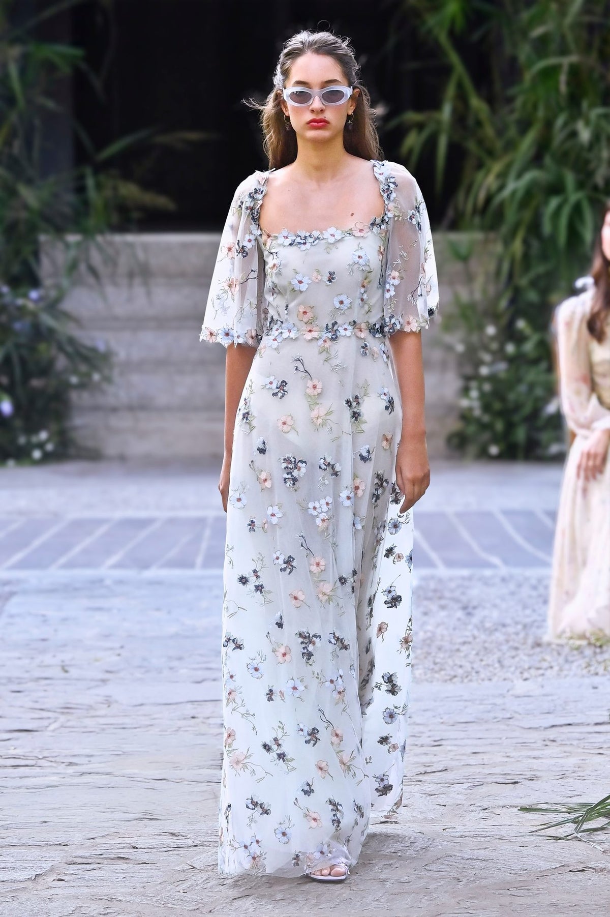 Look 18