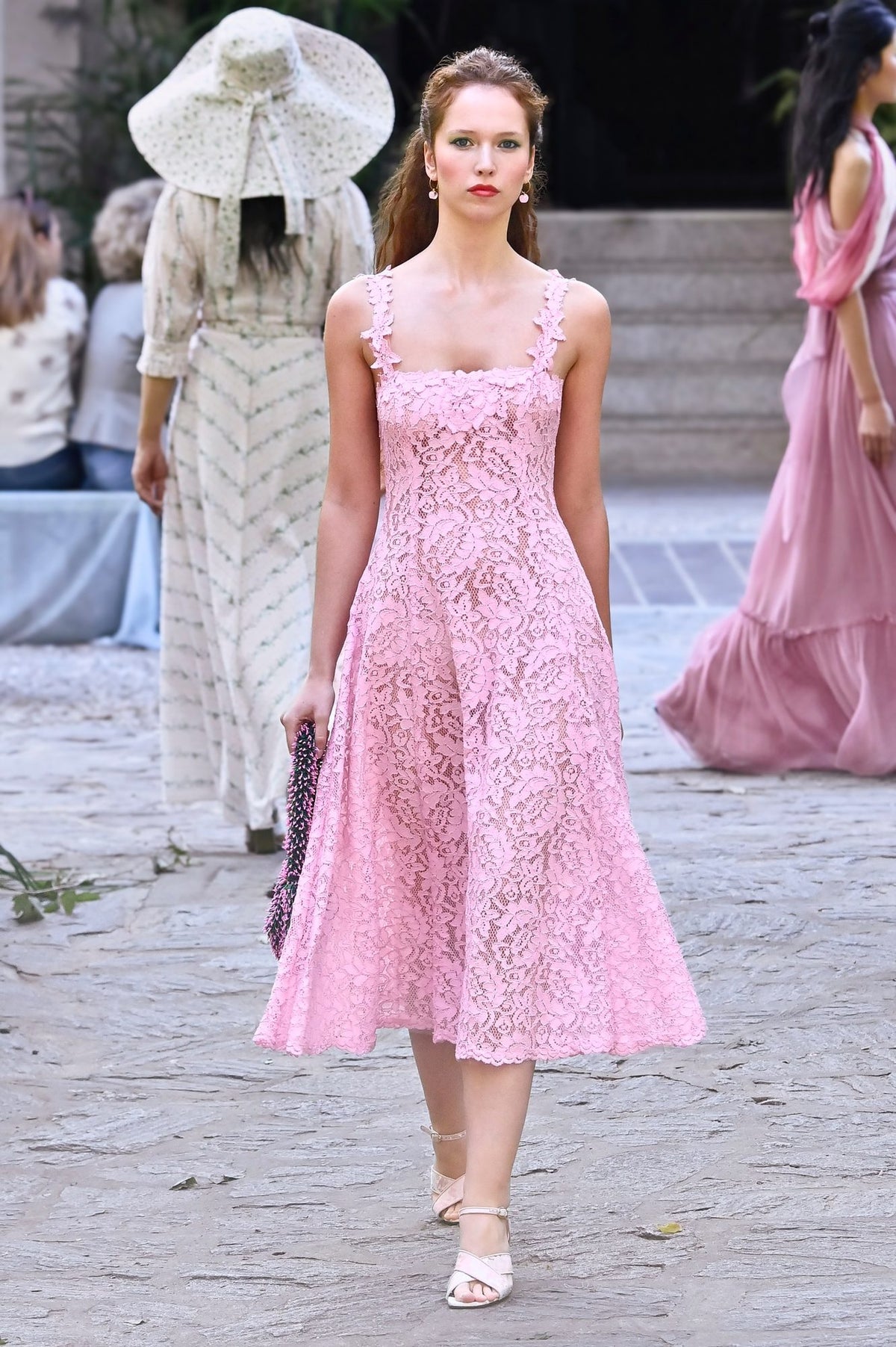 Look 27