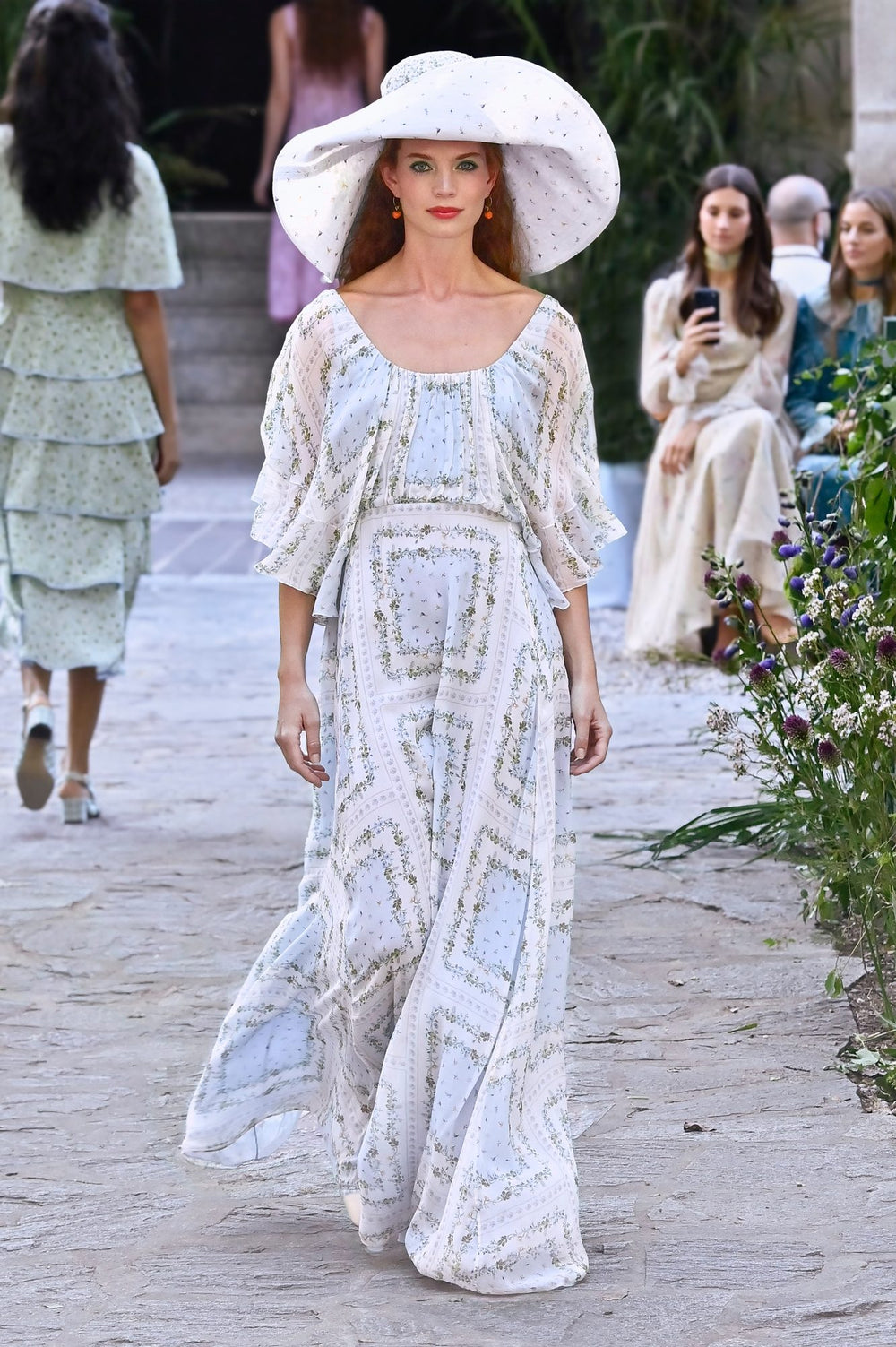 Look 32
