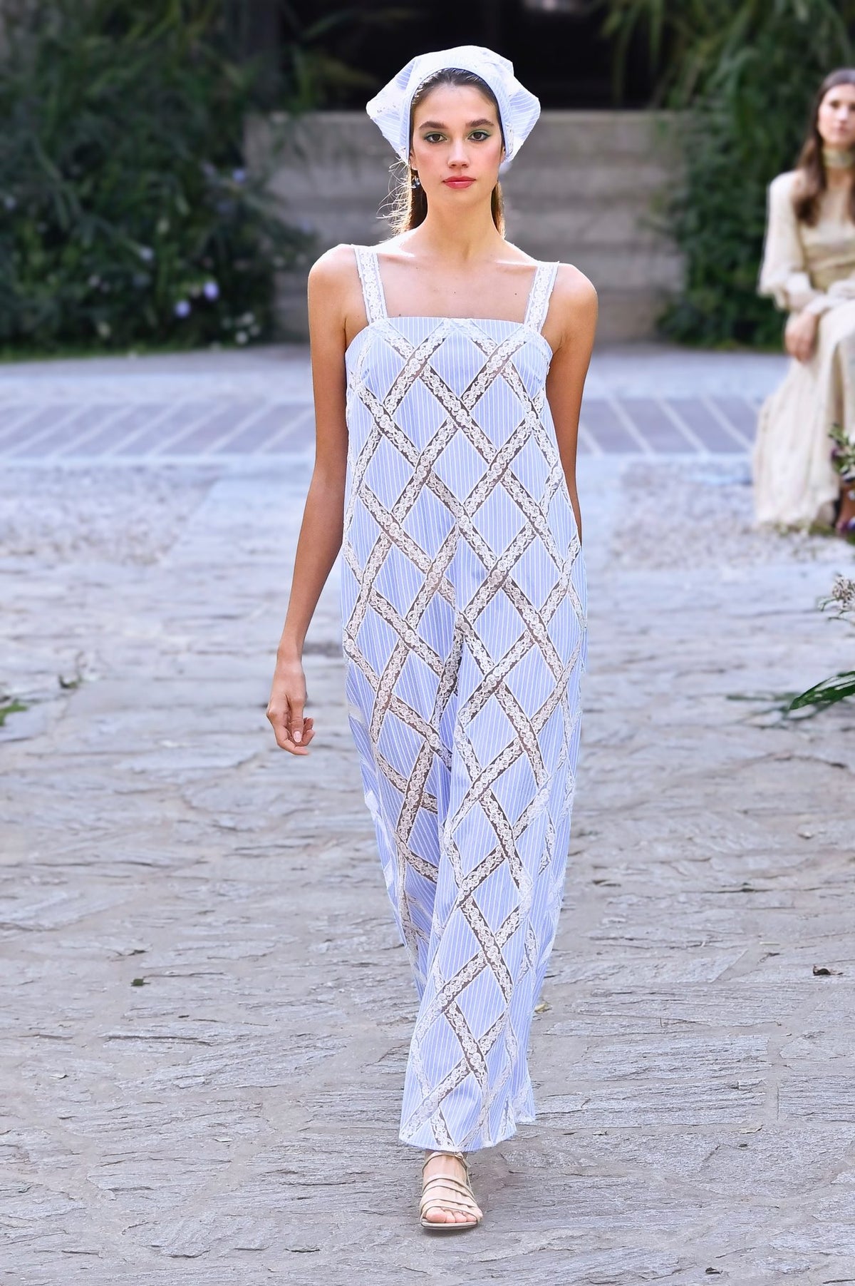 Look 35