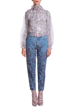 Jeans con stampa floreale