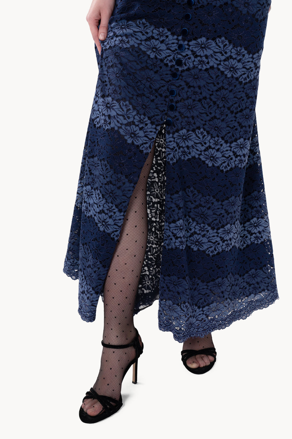 Vestito a righe in pizzo con fascia