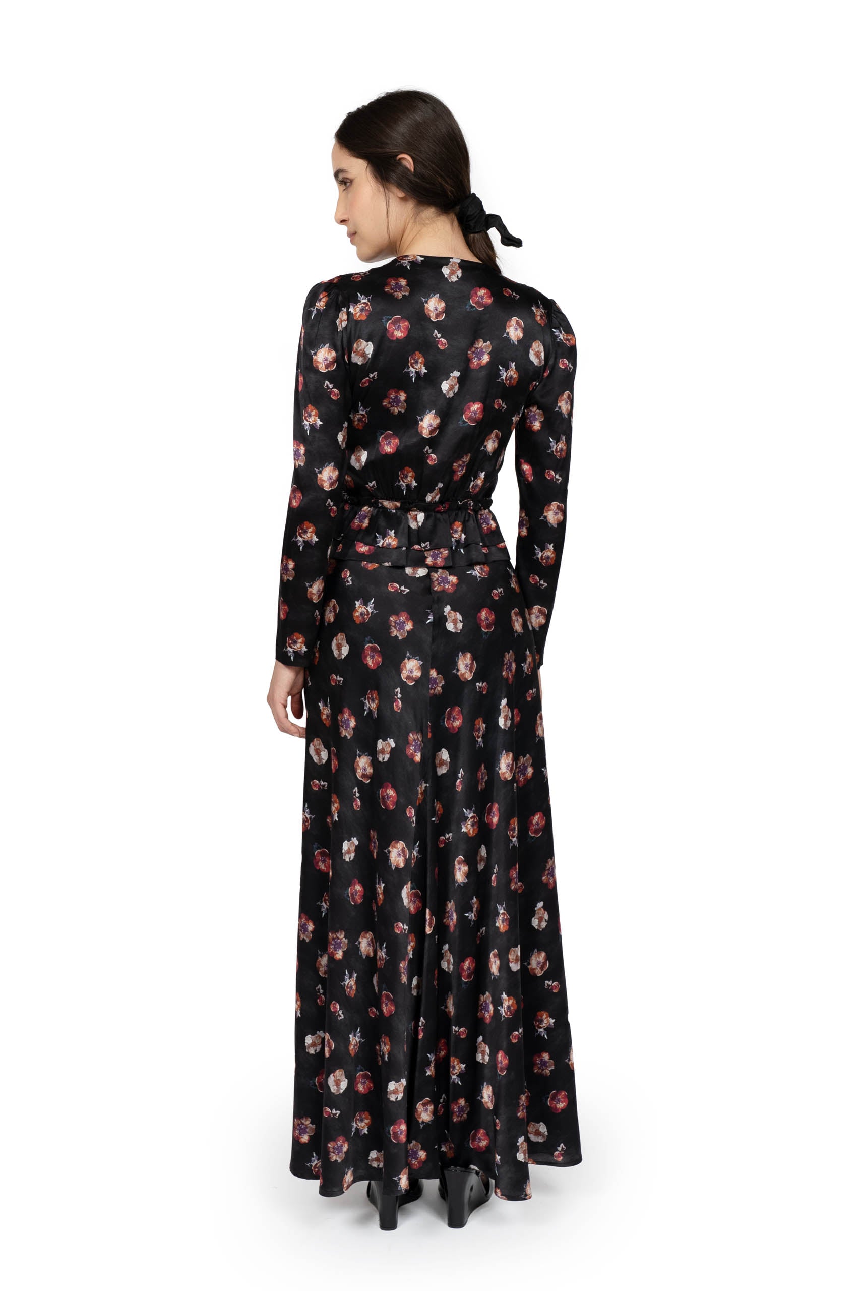 Vestito Bottoncino Nero con Fiore di Viola del Pensiero