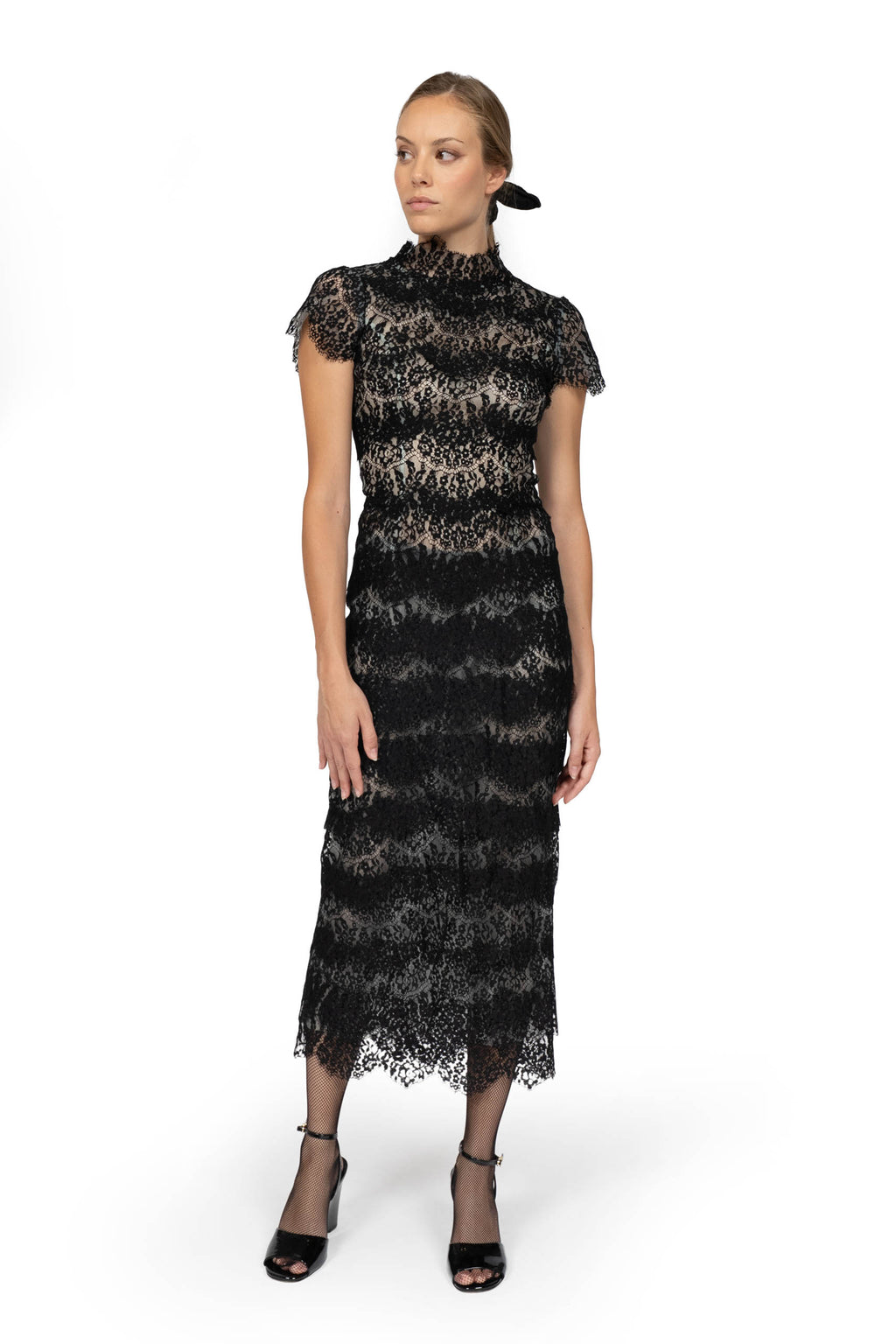 Vestito con Pizzo e Collo Alto