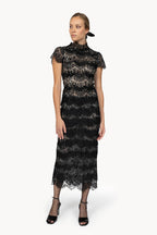 Vestito con Pizzo e Collo Alto