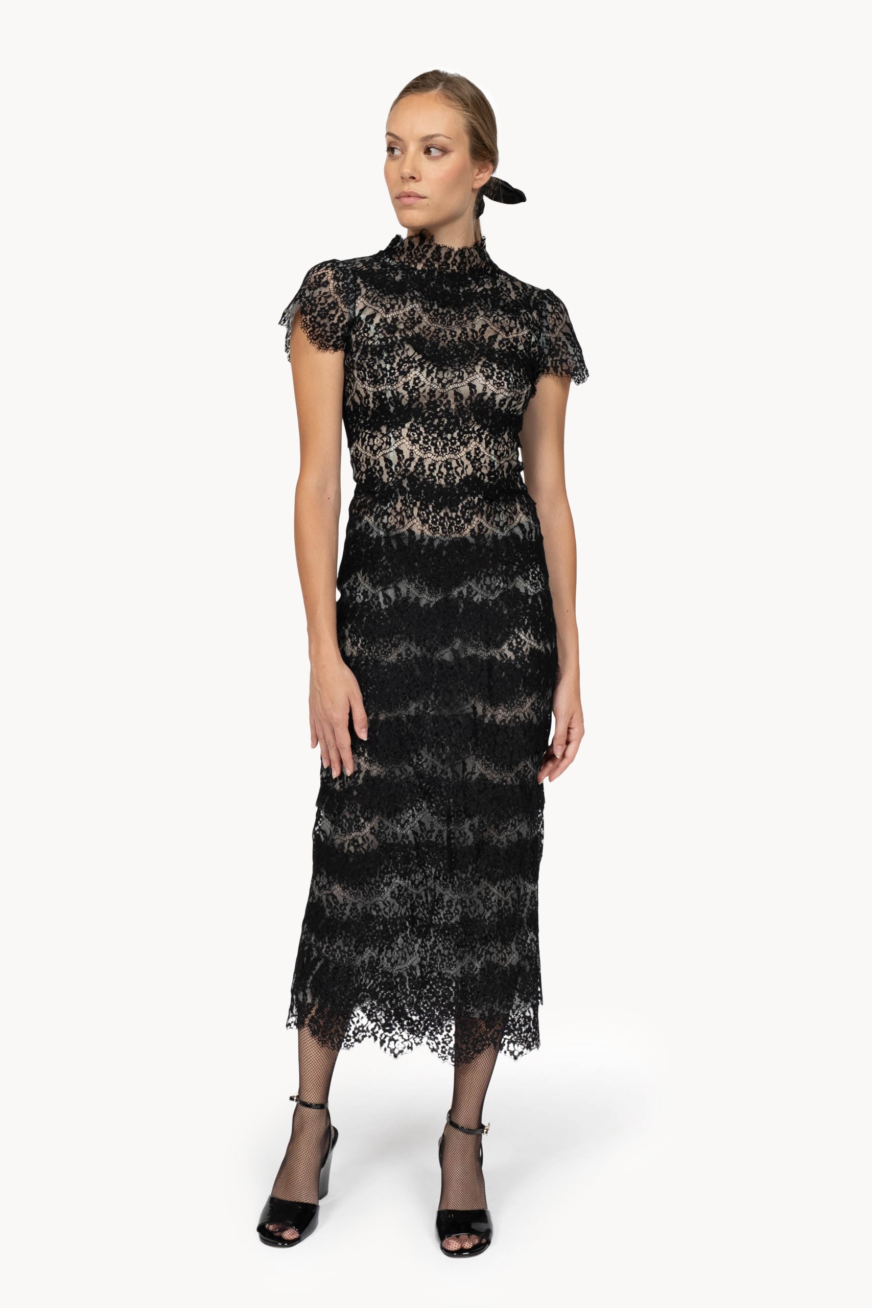 Vestito con Pizzo e Collo Alto