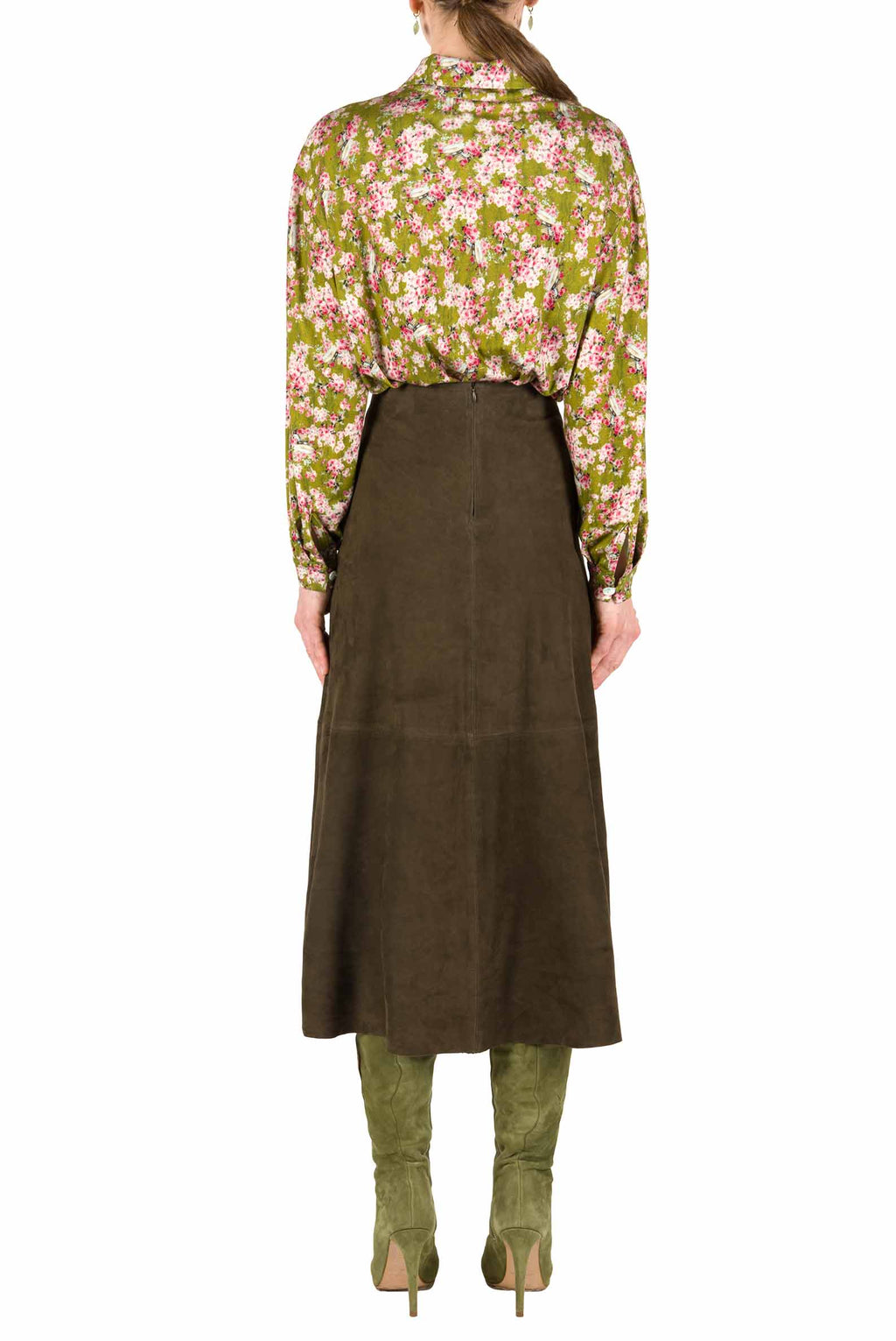 Polo in jersey verde con boccioli di rosa stampati