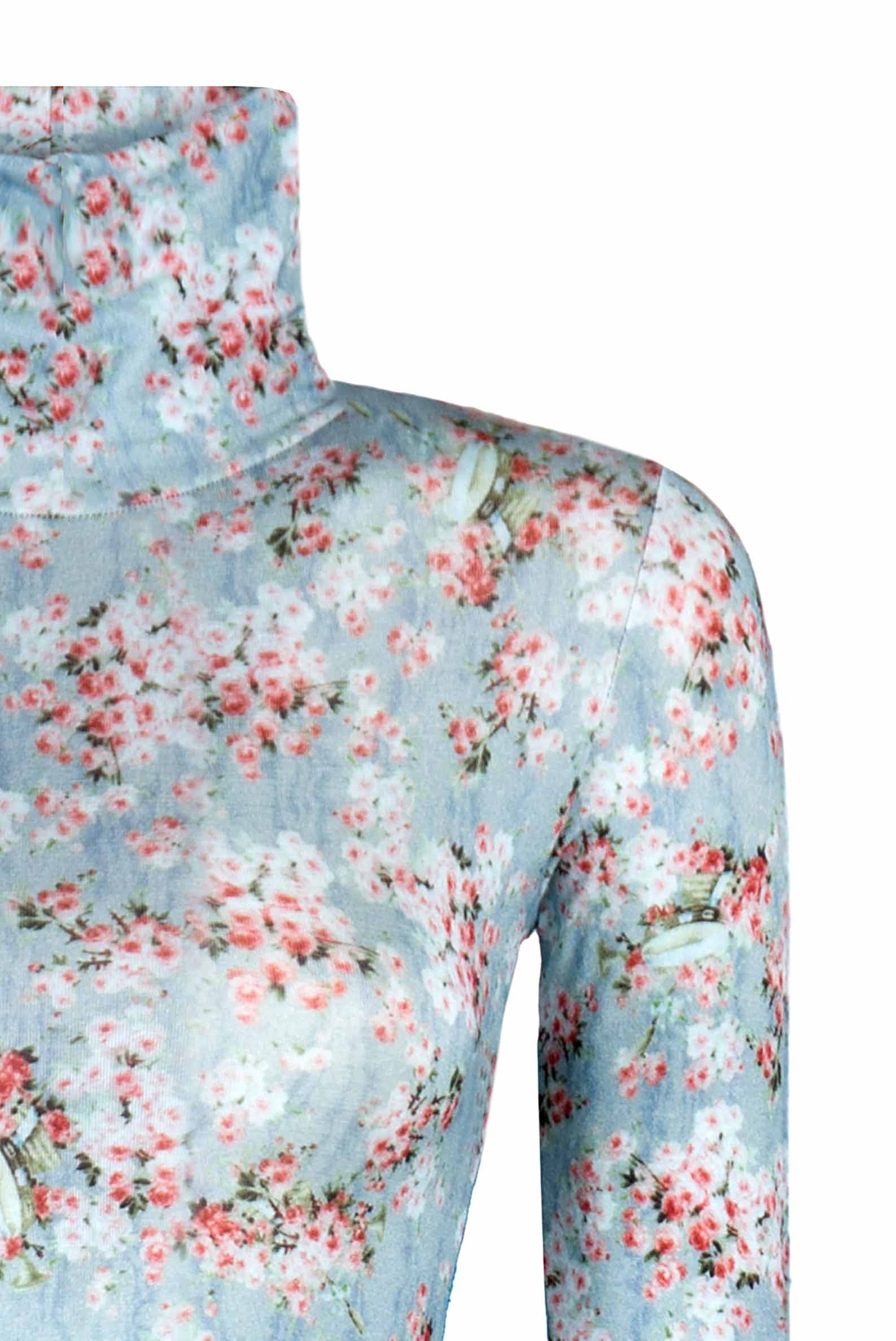 Dolcevita in jersey blu con boccioli di rosa stampati