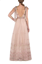 Abito da ballo in tulle ricamato