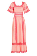 Vestito con inserti all'uncinetto