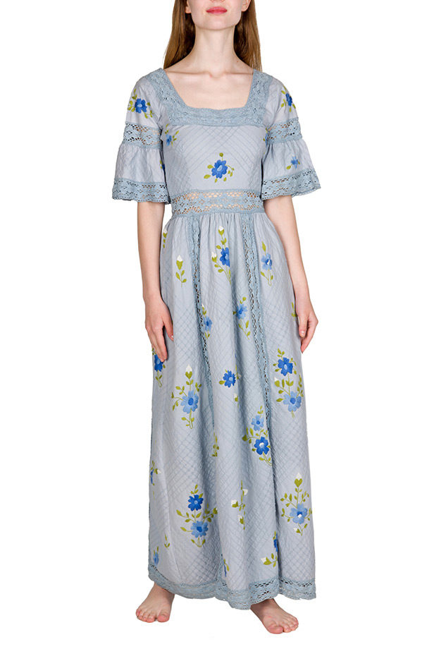 Vestito con pizzo floreale e inserti