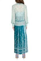 Blusa in Seta Ricamata con Motivi Floreali